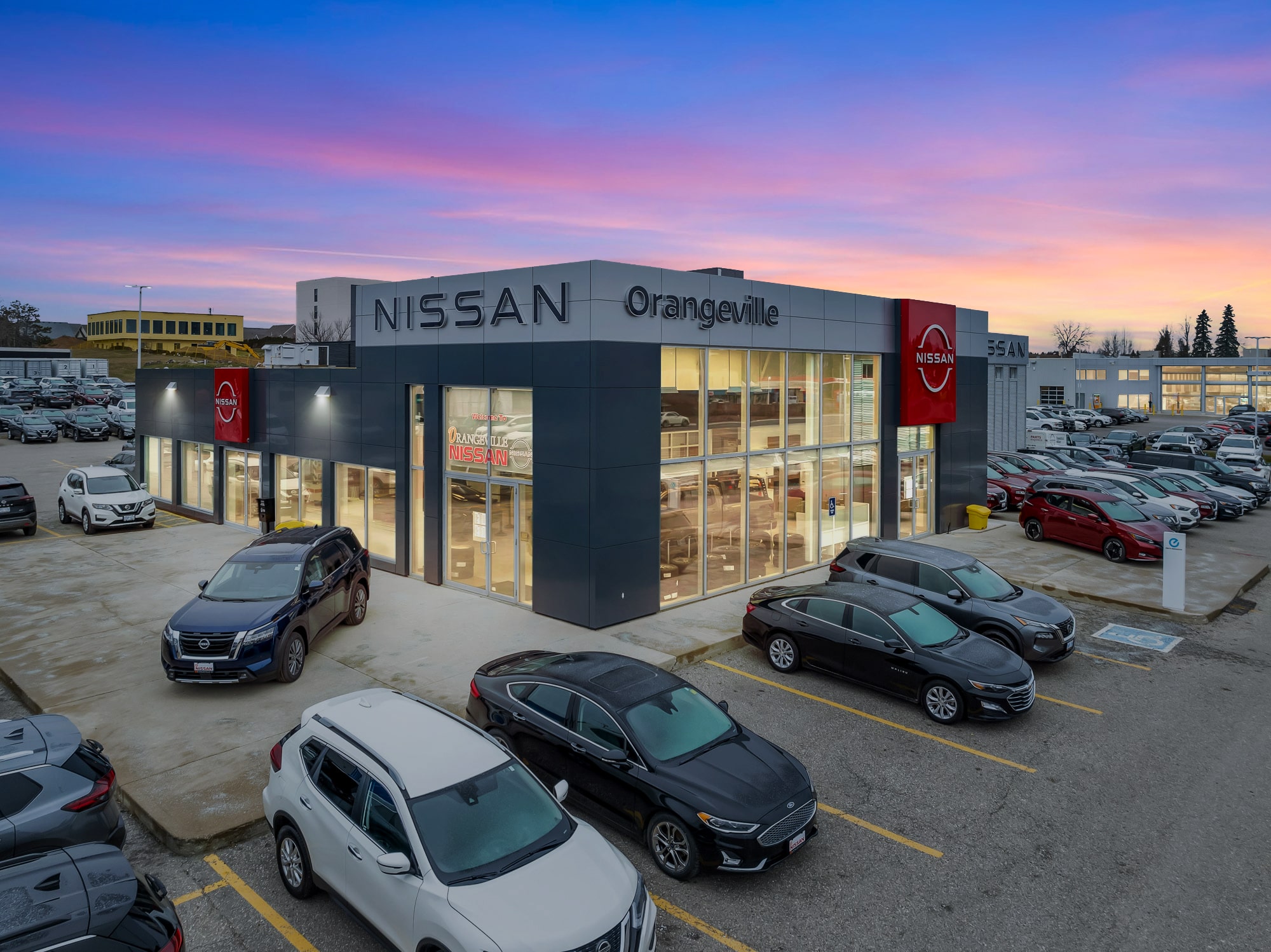 Orangeville Nissan Dealership, Mono, ON